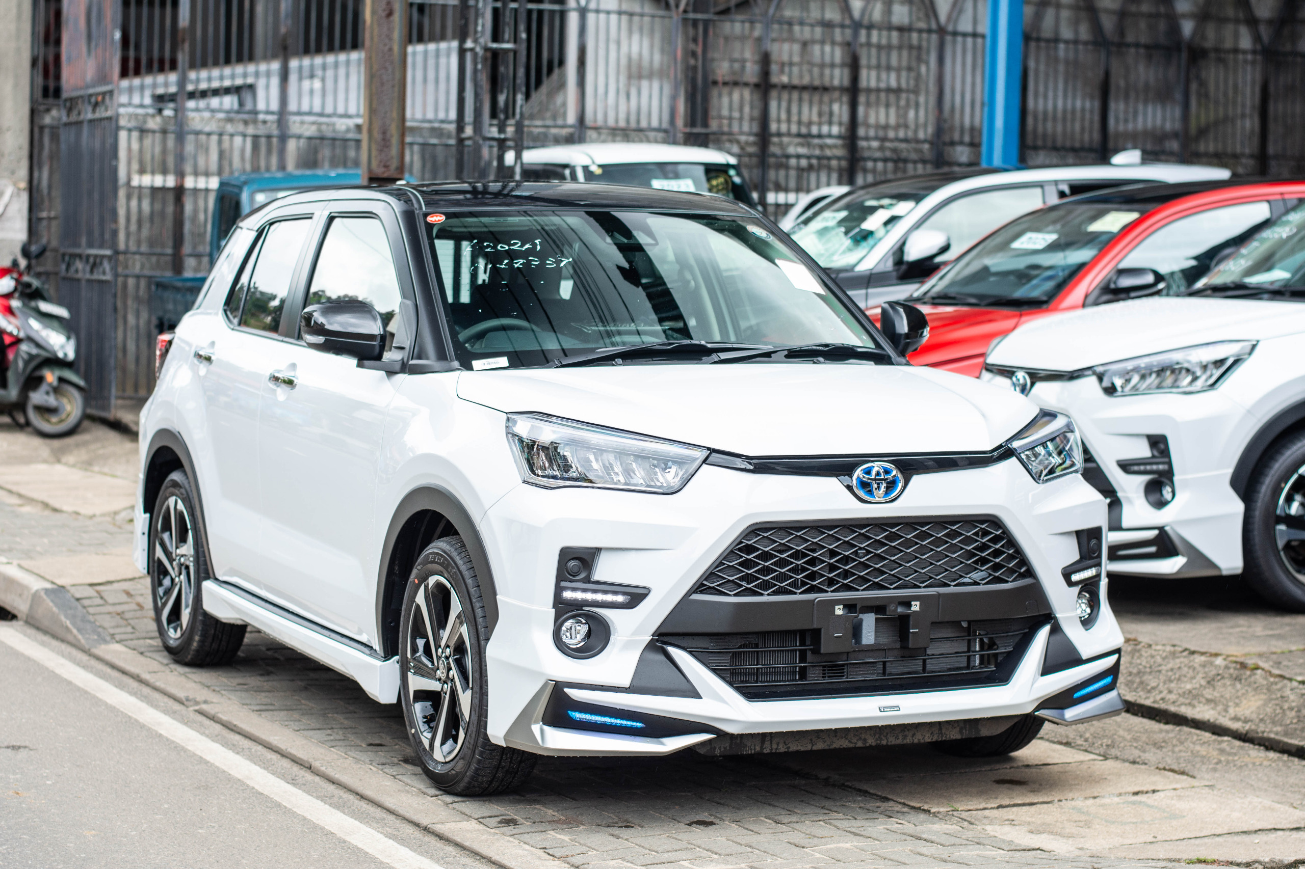 2026 Toyota Raize Z Hybrid Bodykit & BSM – photo 1