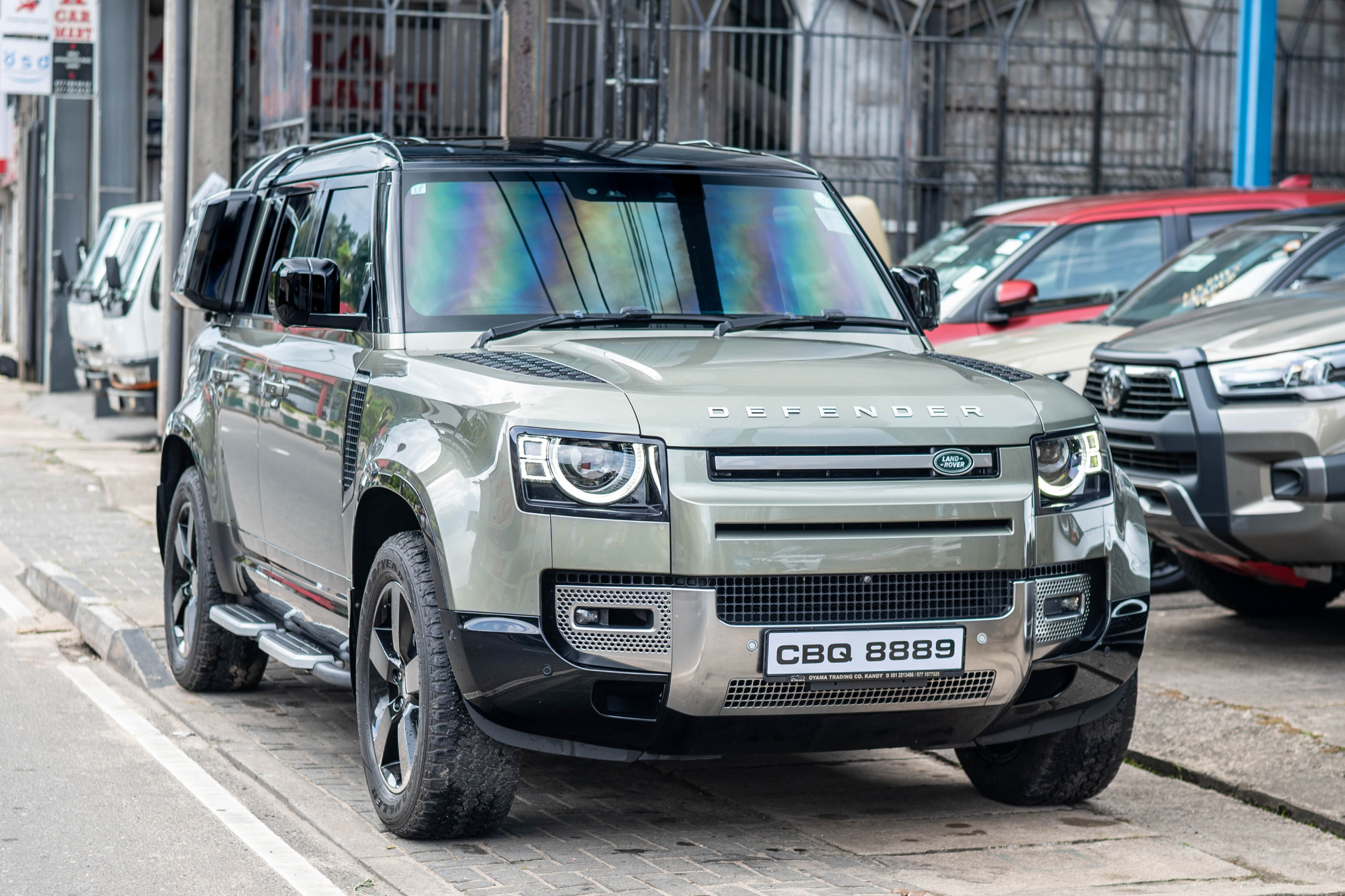 2023 Land Rover  Defender X-Dynamic SE 